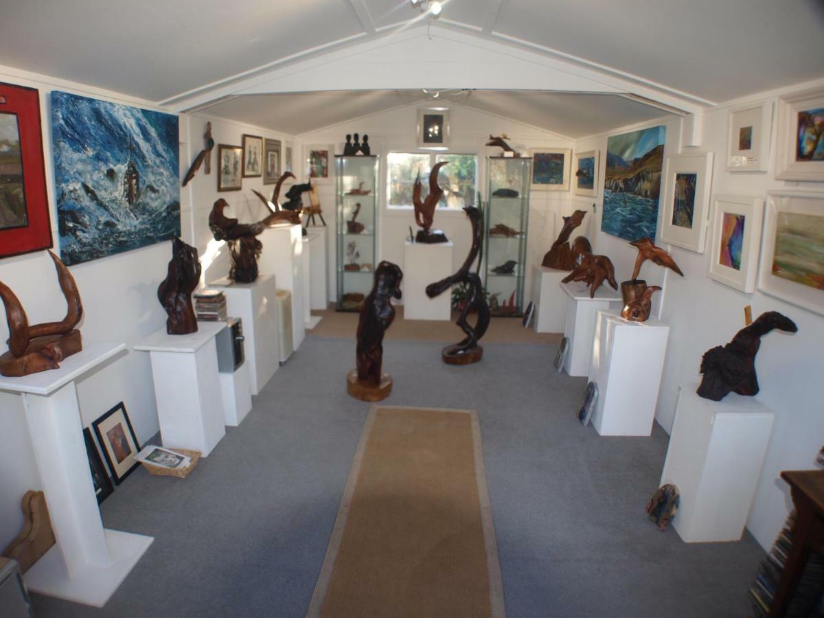 Lakefield Gallery Keel  Екстериор снимка